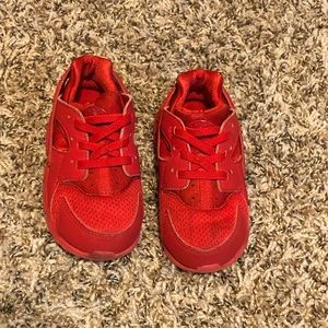 Toddler Nike huaraches size 8